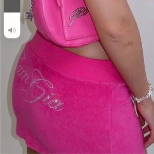 I am Gia teddy skirt in pink size small